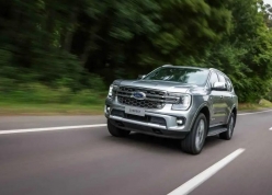 Ford Everest tại Việt Nam sắp có thêm bản máy xăng?