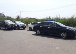 Đỗ xe dưới trời nắng gắt: Nội thất ô tô chịu tổn hại như thế nào?