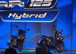 Chênh lệch 4 triệu đồng, hai phiên bản của Yamaha Gear 125 Hybrid có gì khác biệt?