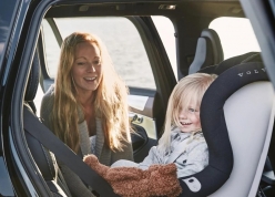 An toàn cho trẻ em trên ô tô: Khi sự cẩn trọng là yếu tố quan trọng nhất