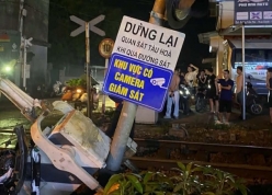 Tai nạn đường sắt gia tăng: Cảnh báo từ những cú va chạm giữa ô tô và tàu hỏa