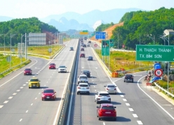 Chuẩn bị gì trước chuyến đi xa bằng ô tô dịp lễ? Những lưu ý không nên bỏ qua