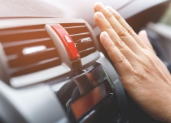 Điều hòa ô tô hoạt động kém hiệu quả, nguyên nhân đôi khi rất đơn giản