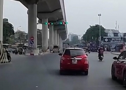 Gặp đèn xanh chưa hết giây đã chuyển đỏ, tài xế có bị xử phạt?
