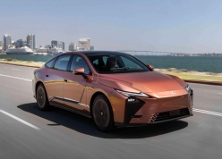 Lexus chuẩn bị phân phối mẫu xe điện đầu tiên tại Việt Nam
