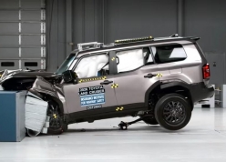 Toyota Land Cruiser lộ điểm trừ về an toàn trong bài thử nghiệm va chạm mới