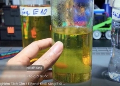 Tài xế truyền nhau cách 'tách cồn' khỏi xăng E10: Chuyên gia cảnh báo nguy cơ lớn