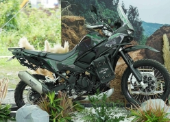 Mô tô đa địa hình Kawasaki KLE500 ABS 2026 có giá từ 175 triệu đồng tại Việt Nam