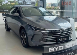 Mẫu PHEV duy nhất phân khúc sedan cỡ C được giảm giá mạnh tại đại lý
