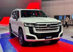 Toyota Land Cruiser Hybrid cập bến Đông Nam Á, chờ ngày về Việt Nam