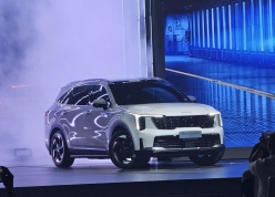 Kia Sorento Hybrid trình làng khách Việt, giá bán dự kiến cao hơn bản xăng/dầu
