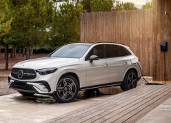 Đại lý báo Mercedes-Benz GLC 350e 4MATIC sắp về Việt Nam: SUV hybrid cắm sạc, giá dự kiến hơn 3 tỷ đồng