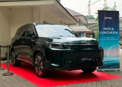DFSK E5 Plus lộ diện tại Đông Nam Á: 'Ăn xăng' chỉ 1,25 lít/100 km, rộng cửa về Việt Nam