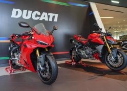 Bộ đôi Ducati Panigale V2 S và Streetfighter V2 S mới trình làng khách Việt, giá từ 629 triệu đồng