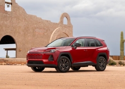Toyota RAV4 2026 'cháy hàng', xe chưa về đại lý đã có khách đặt mua