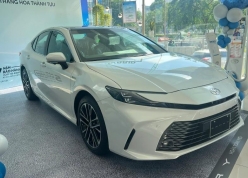 Toyota Việt Nam tinh giản danh mục sản phẩm: Camry chỉ còn 1 bản hybrid, Fortuner bỏ các bản máy dầu