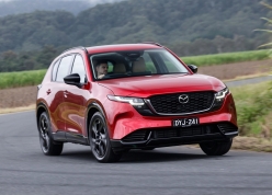 Mazda CX-5 Hybrid sắp ra mắt có gì để thách thức Toyota RAV4?