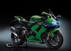 Kawasaki Ninja ZX-10R thế hệ mới chính thức ra mắt Việt Nam, giá bán 549 triệu đồng