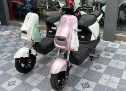 Ảnh thực tế VinFast Amio S2 tại đại lý: Xe máy điện dành cho học sinh với giá chỉ 12 triệu đồng