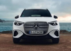 Rộ tin Mercedes-Benz GLC thuần điện sẽ về Việt Nam, giá tạm tính gần 3,4 tỷ đồng?