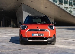 MINI Aceman chào sân thị trường Việt: SUV điện giá 2,419 tỷ đồng, chạy tối đa hơn 400 km/sạc