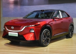 Mazda CX-6e được nâng cấp tại thị trường 'sát vách' Việt Nam, có cả tùy chọn EV và EREV