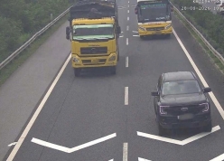 Nhiều tài xế bị xử lý lỗi không giữ khoảng cách trên cao tốc, chủ yếu là xe khách