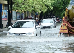 5 dấu hiệu cho thấy tài xế nên quay đầu thay vì cố lái ô tô qua đường ngập