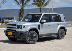 Chiêm ngưỡng iCaur V27 tại Việt Nam: SUV REEV dài hơn 5 mét, mạnh gần 450 mã lực