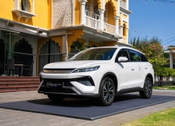 Cận cảnh BYD Sealion 5 bản tiêu chuẩn tại Việt Nam: Giá tiệm cận SUV cỡ B nhưng phải đánh đổi những gì?