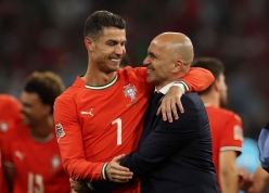 HLV tuyển Bồ Đào Nha: 'Ronaldo có thể thi đấu suốt đời'