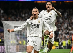 Đứt dây chằng chéo trước, tiền đạo Real nhất quyết không lên bàn mổ