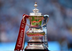 Liverpool nghẹt thở giành vé vào bán kết FA Cup