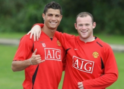 Chân sút vĩ đại nhất MU sẵn sàng tái xuất ở tuổi 40