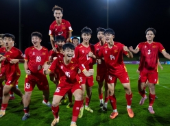 CĐV ĐNÁ ngả mũ thán phục khi Việt Nam thắng huỷ diệt 5 bàn ở Hàn Quốc