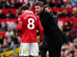Bruno Fernandes gây bão với thông điệp đầy ẩn ý sau khi bị Carrick đày ải