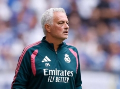 HLV Mourinho: 'So sánh Barca với Real Madrid là không công bằng'