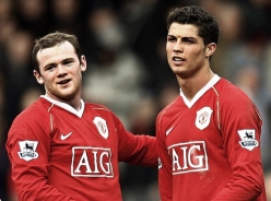 Rooney khuyên MU bán Ronaldo