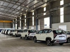 Xả hàng tồn kho, Hyundai Stargazer giảm giá sâu chưa từng có tại đại lý