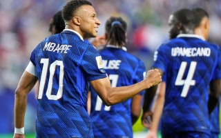 CHÍNH THỨC: Mbappe đi vào lịch sử với loạt kỷ lục có 1 không 2