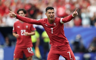 Ronaldo lập cú đúp, Bồ Đào Nha đại thắng Uzbekistan
