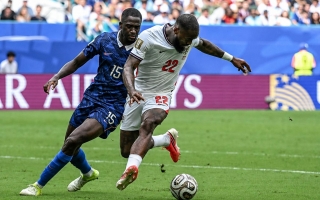 Pháp mất sạch sau lời hứa đặc biệt dành cho Deschamps