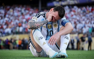 Thua chung kết World Cup, Messi mất luôn 2 danh hiệu cao quý