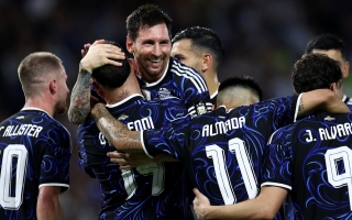 CHÍNH THỨC: Huyền thoại Argentina tuyên bố chia tay đội tuyển