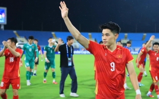 Báo Thái choáng váng khi ĐT Việt Nam dẫn đầu AFF Cup, bỏ xa Thái Lan