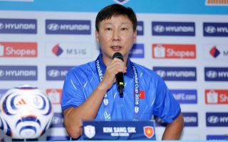 HLV Kim Sang Sik nói thẳng về khát vọng vô địch AFF Cup 2026
