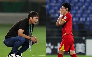 HLV Kim Sang-sik chia sẻ thật lòng về tấm thẻ đỏ của Đình Bắc