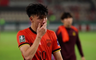 Cầu thủ xé lưới U23 Việt Nam bị truyền thông Trung Quốc chỉ trích