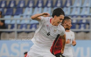 CĐV Indonesia đồng loạt nhắc đến Việt Nam khi thắng 3-0 Timor Leste