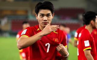 CHÍNH THỨC: Đình Bắc áp đảo thủ môn Trung Quốc, nhận giải thưởng danh giá của AFC